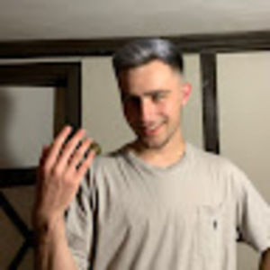 Meet your Posher, Louis